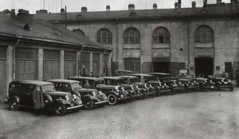 Автомобили курсов командиров.