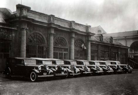 Автомобили курсов командиров.